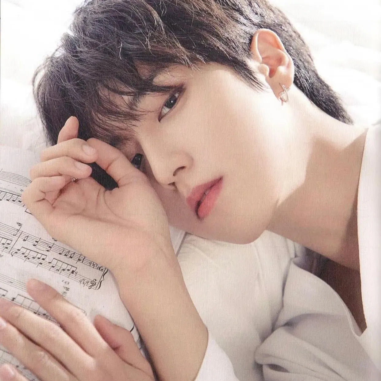 Behind-the-scenes cut of HAN (Stray Kids)