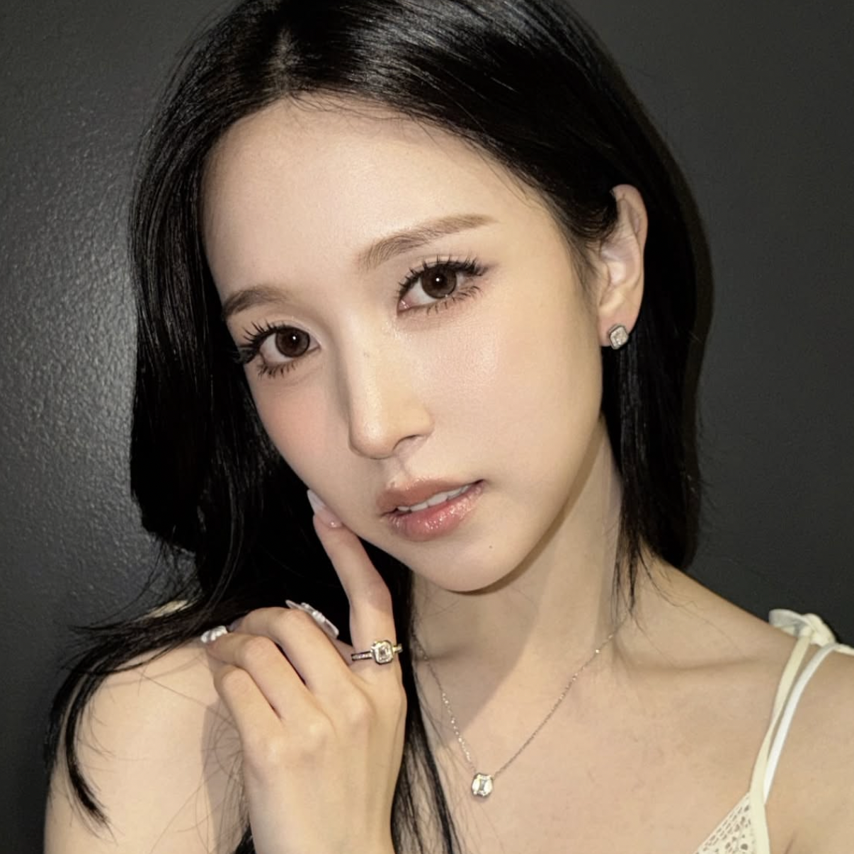Latest photo of Mina (TWICE)