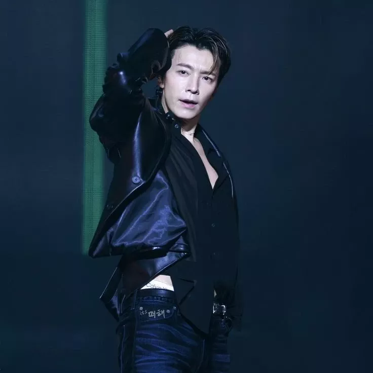 Momen yang diabadikan oleh penggemar Donghae (Super Junior)