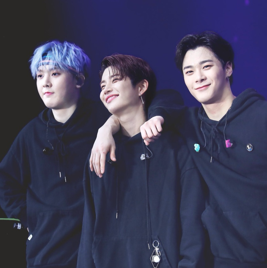 윤산하 (아스트로) 최근 활동샷