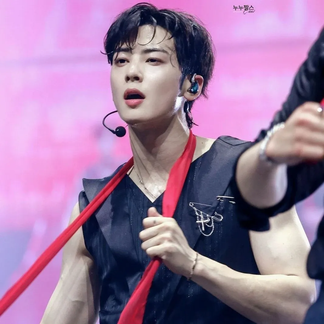 Latest photo of Eunwoo (ASTRO)