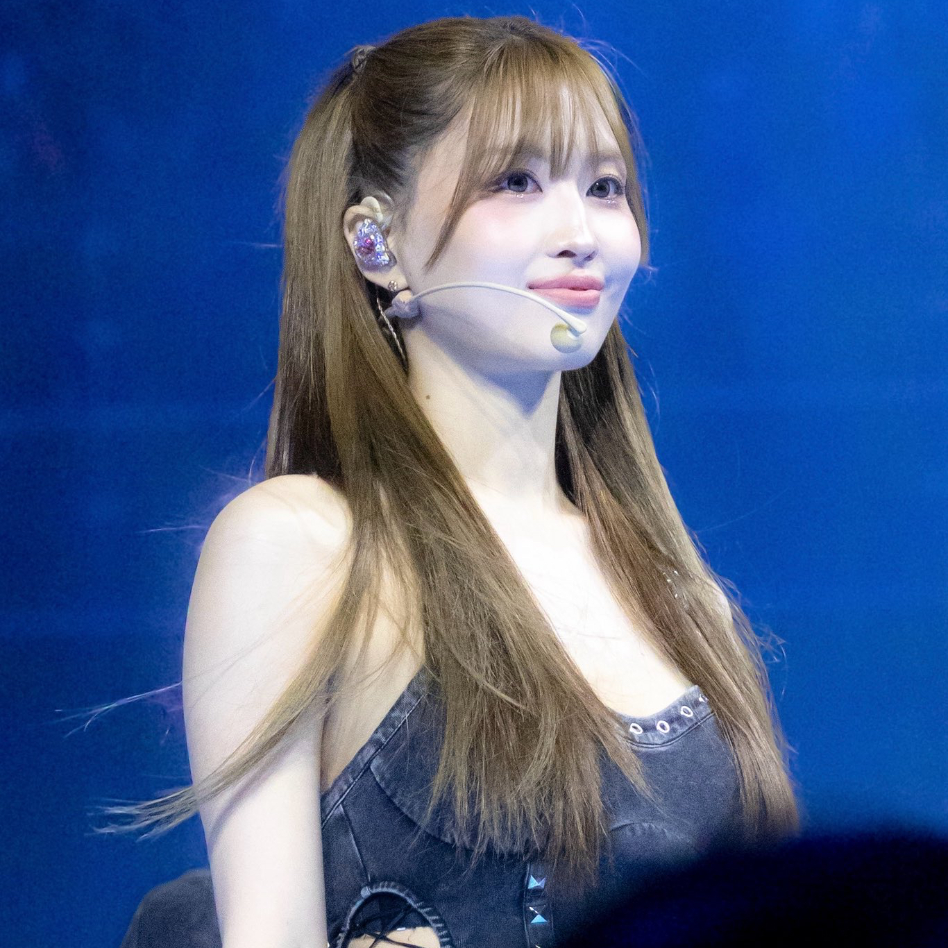 Recent activity shot of Momo (TWICE)