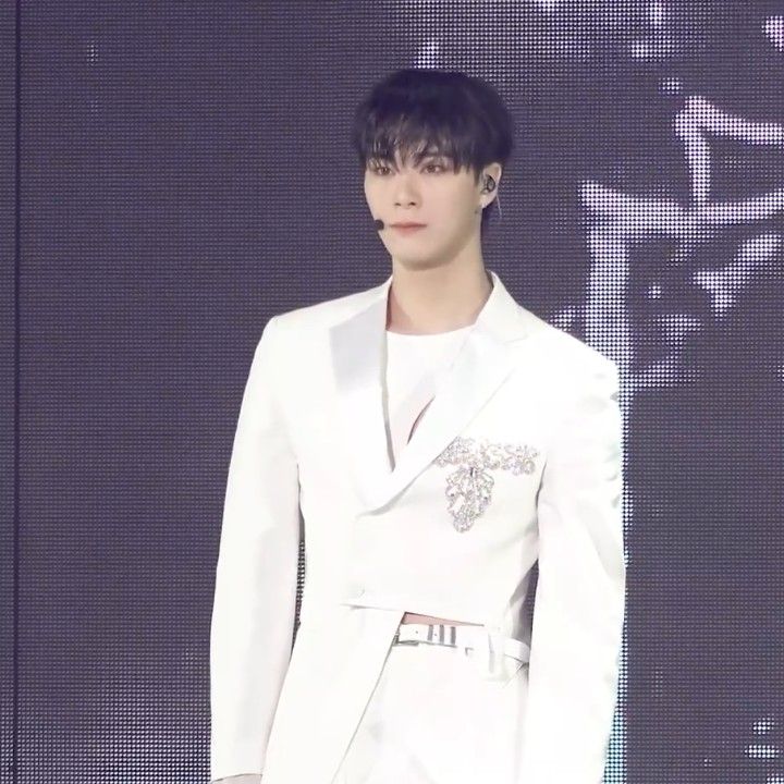 Behind-the-scenes cut of Moonbin (ASTRO)