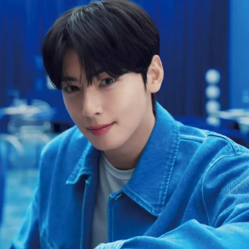 Recent activity shot of Eunwoo (ASTRO)