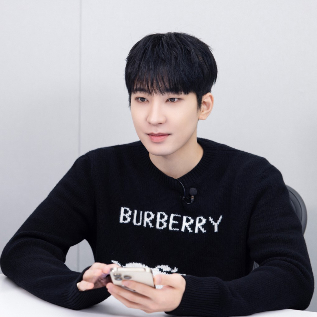 Latest photo of Wonwoo (SEVENTEEN)