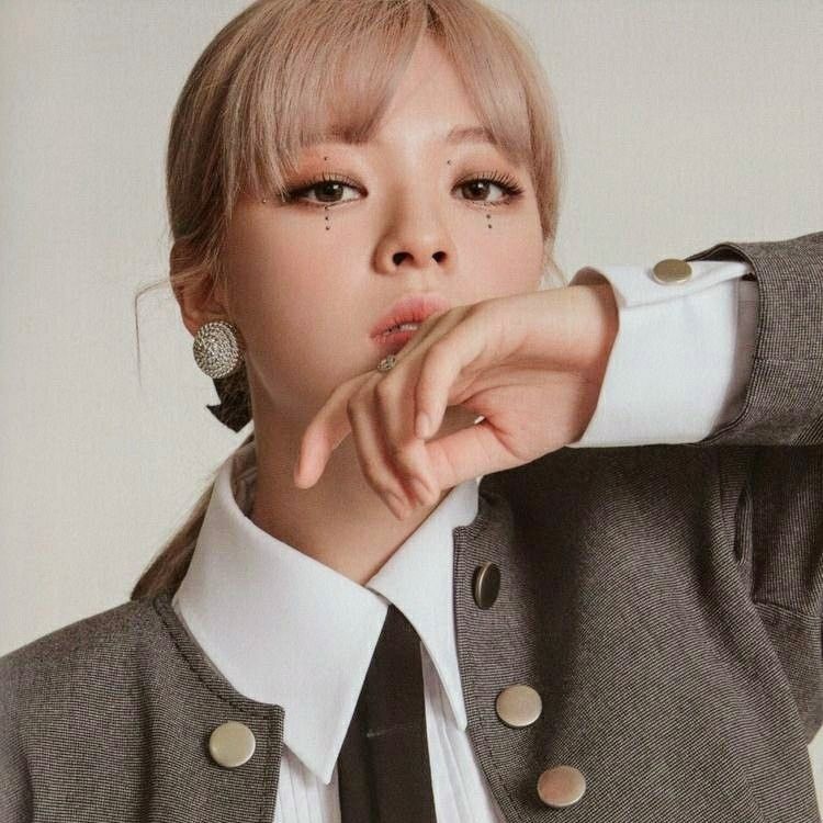 定延 (TWICE)的最新活動照片