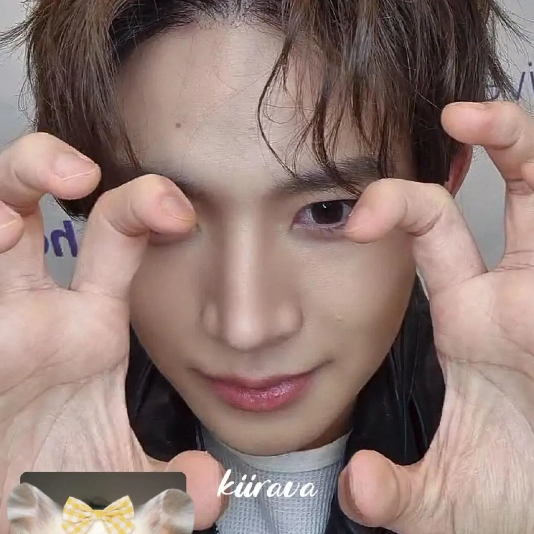 Behind-the-scenes cut of Heeseung