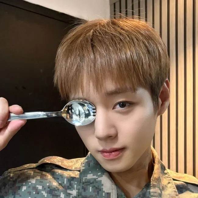 Recent activity shot of Park Jihoon