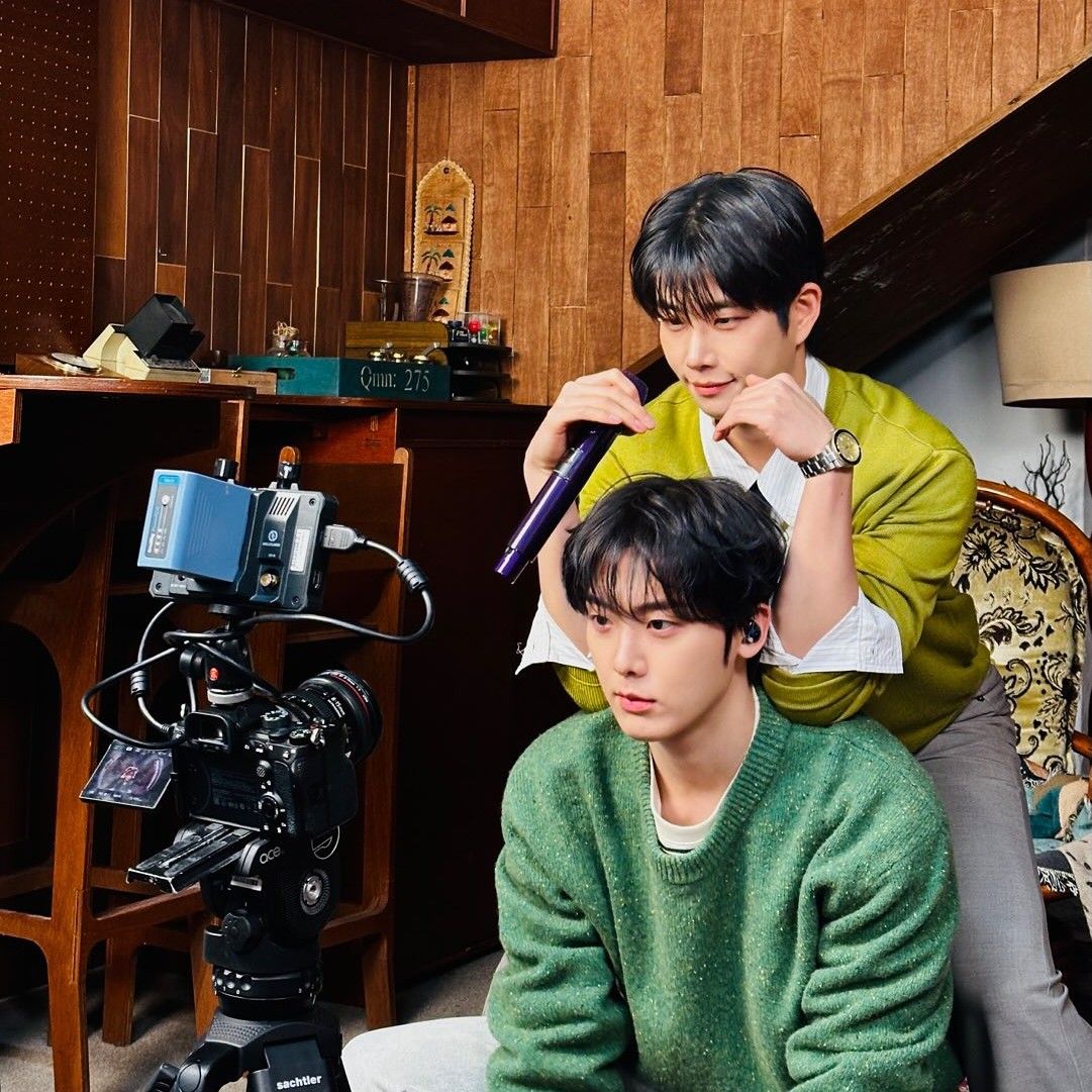 아스트로의 비하인드 컷