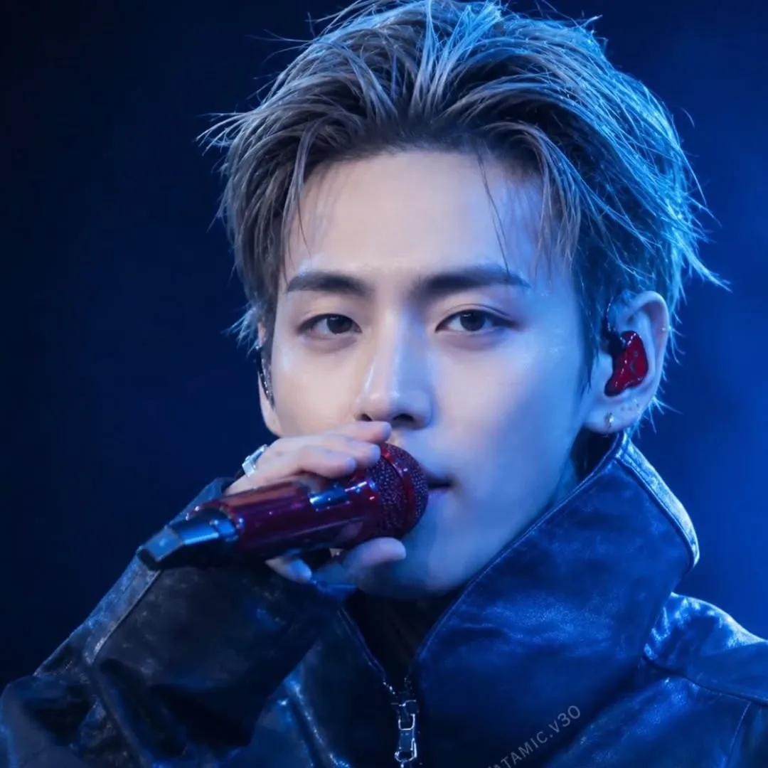 Recent activity shot of V (BTS)