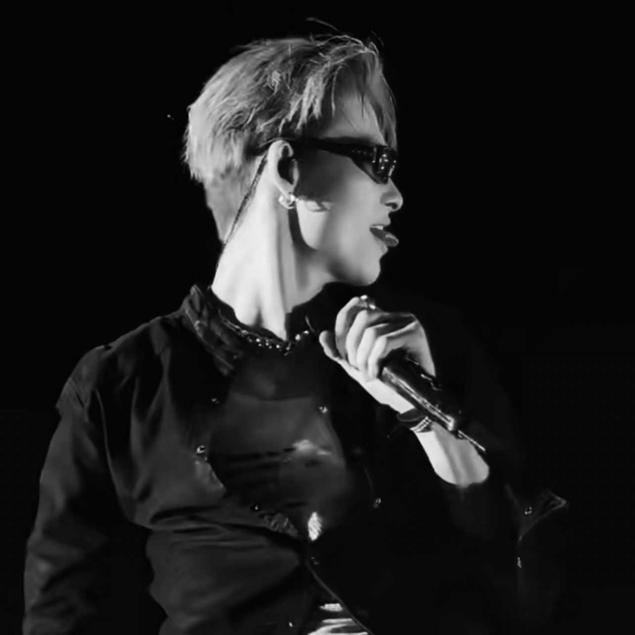 Momen yang diabadikan oleh penggemar NI-KI (ENHYPEN)