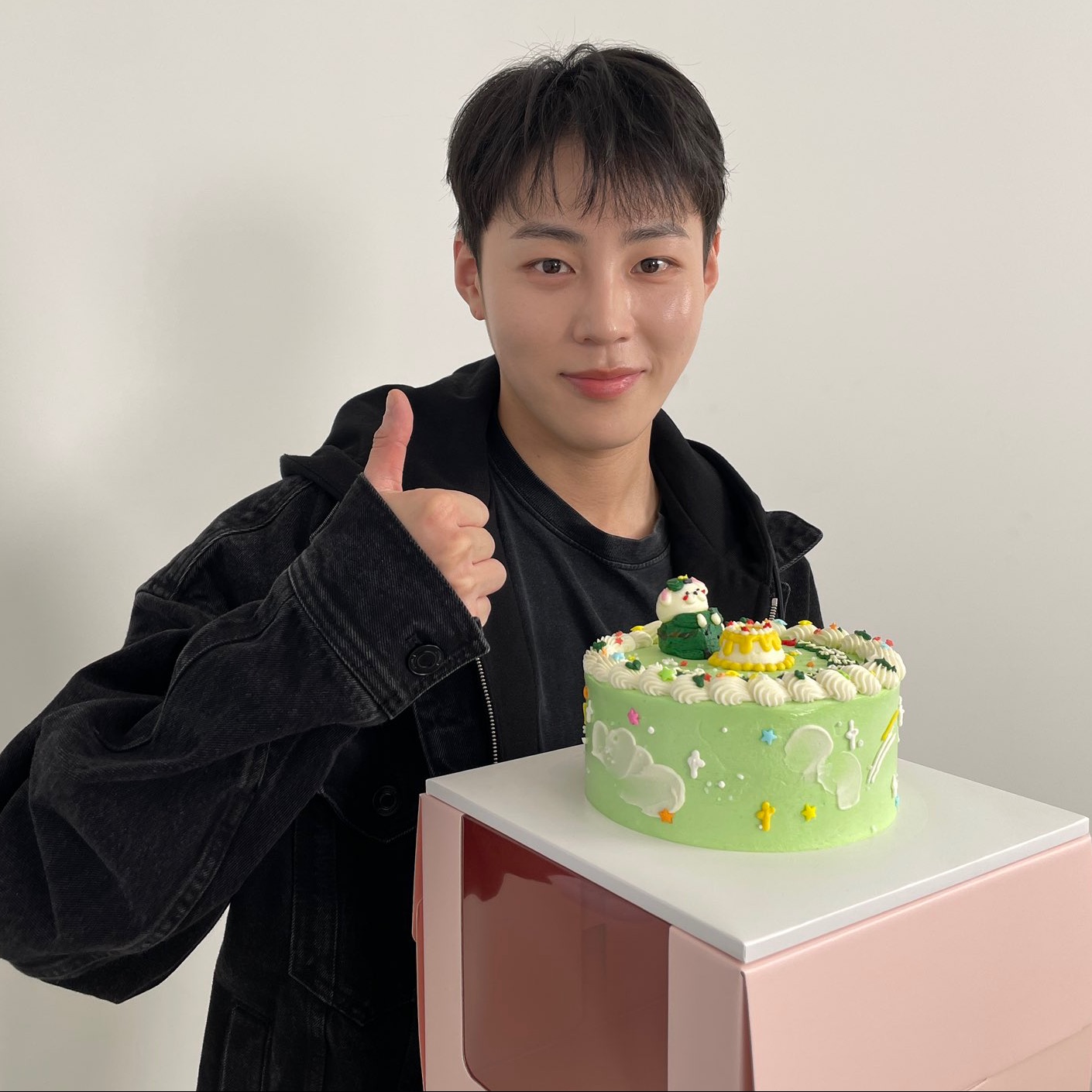 하성운의 비하인드 컷