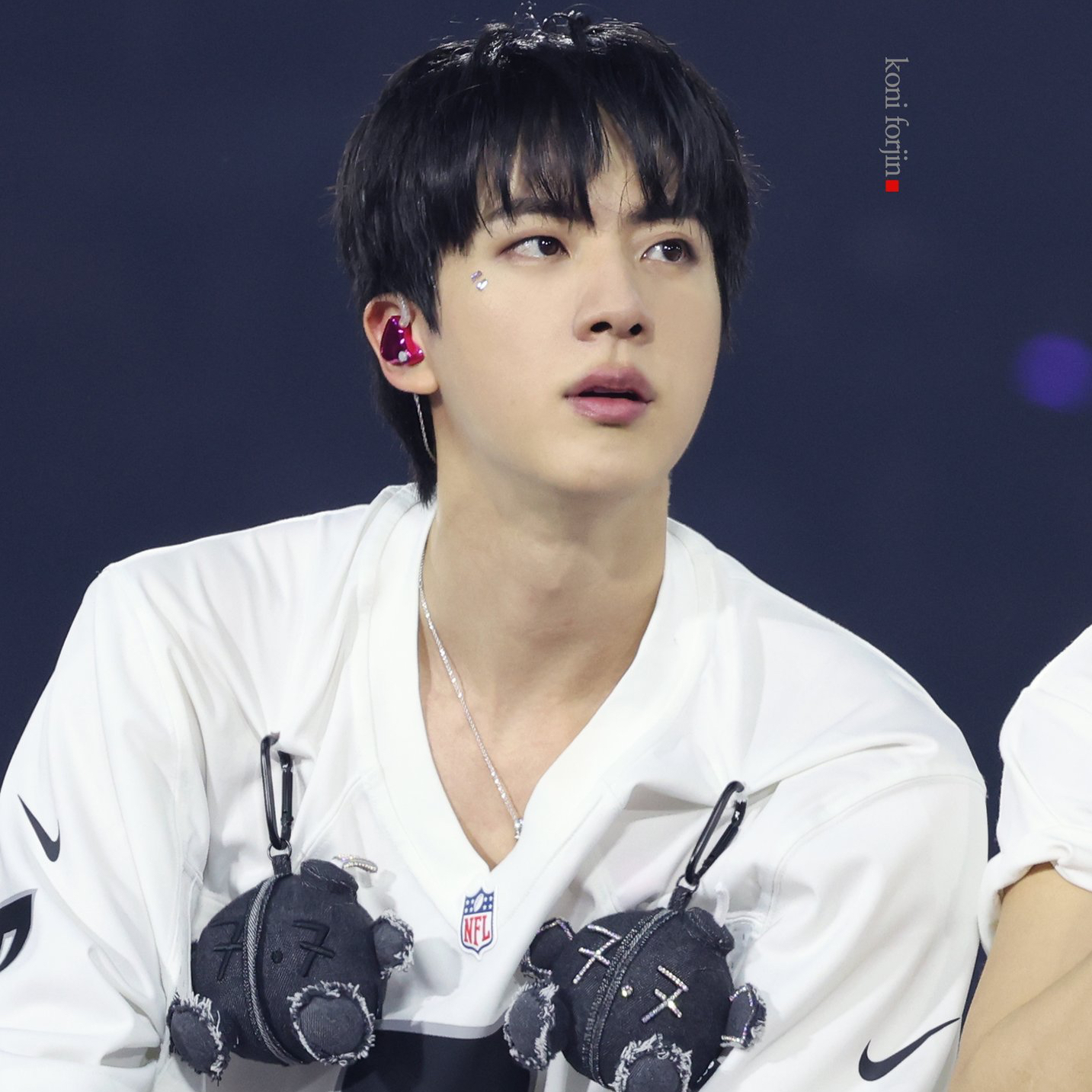 Momen yang diabadikan oleh penggemar Jin (BTS)