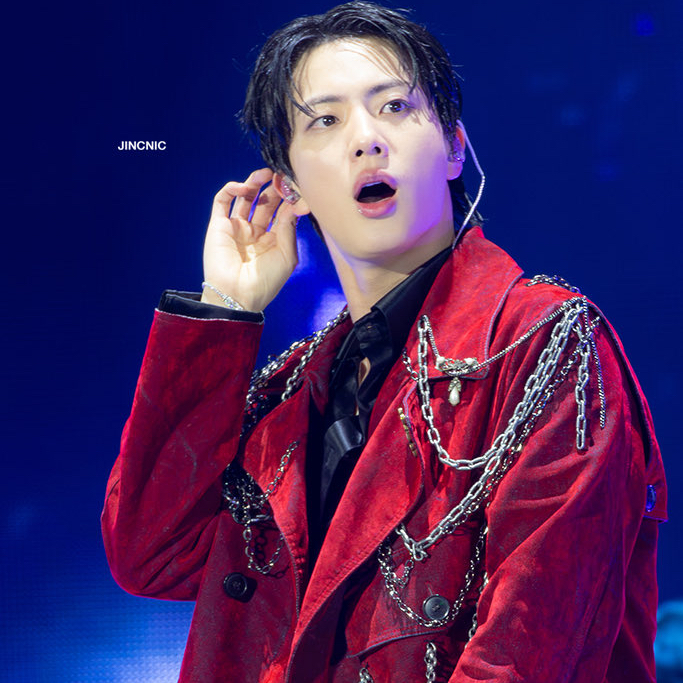 Potret di balik layar Jin (BTS)