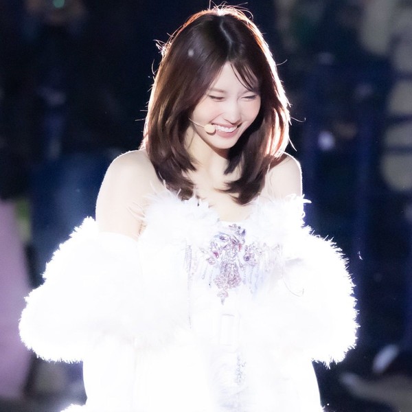 Popular profile image of Momo (TWICE) selected by votes