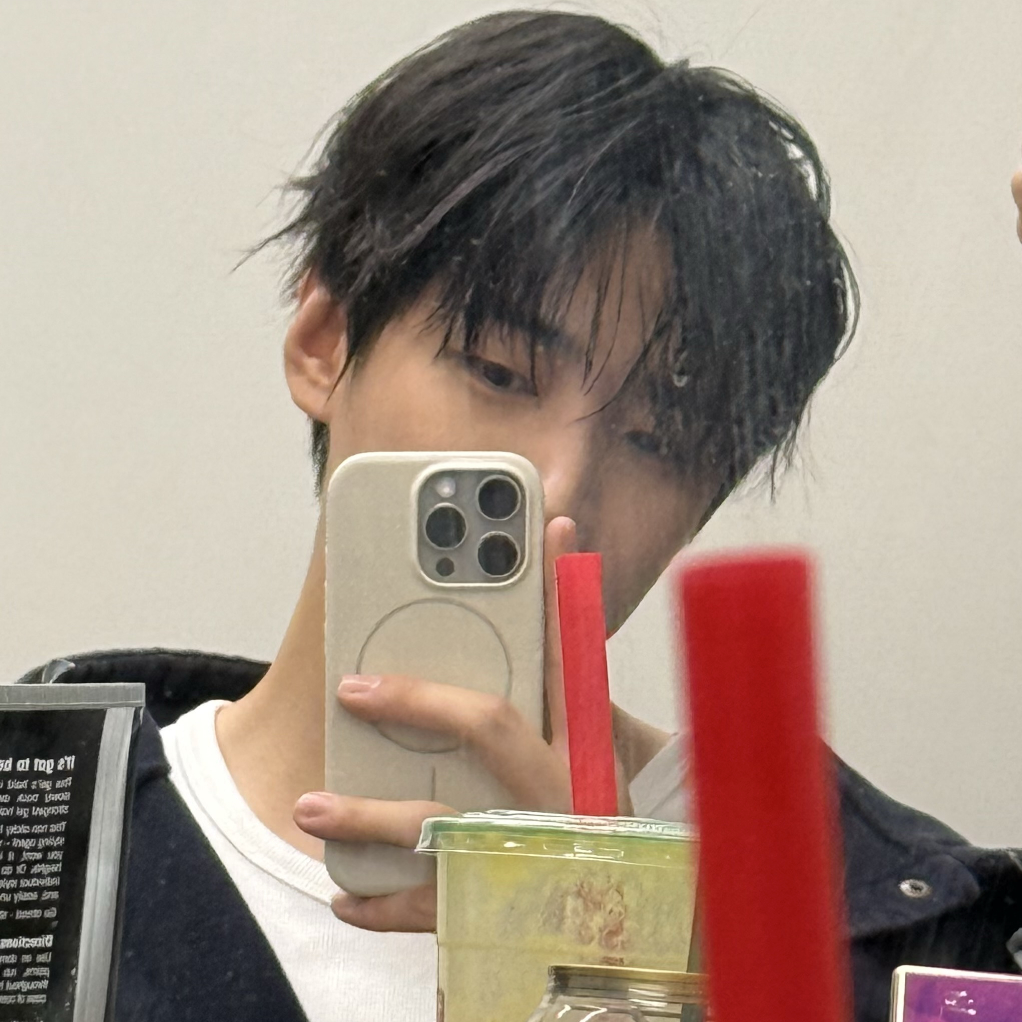 Behind-the-scenes cut of Jaechan (DKZ)