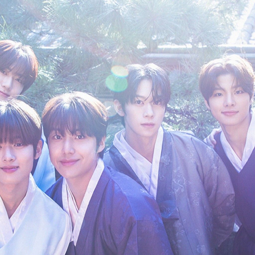 Latest photo of YOUNITE