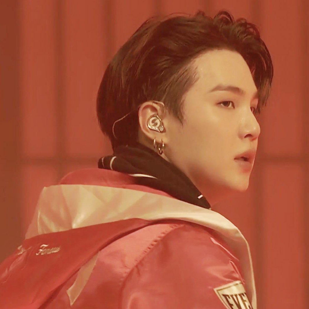 슈가 (방탄소년단)의 최신 사진