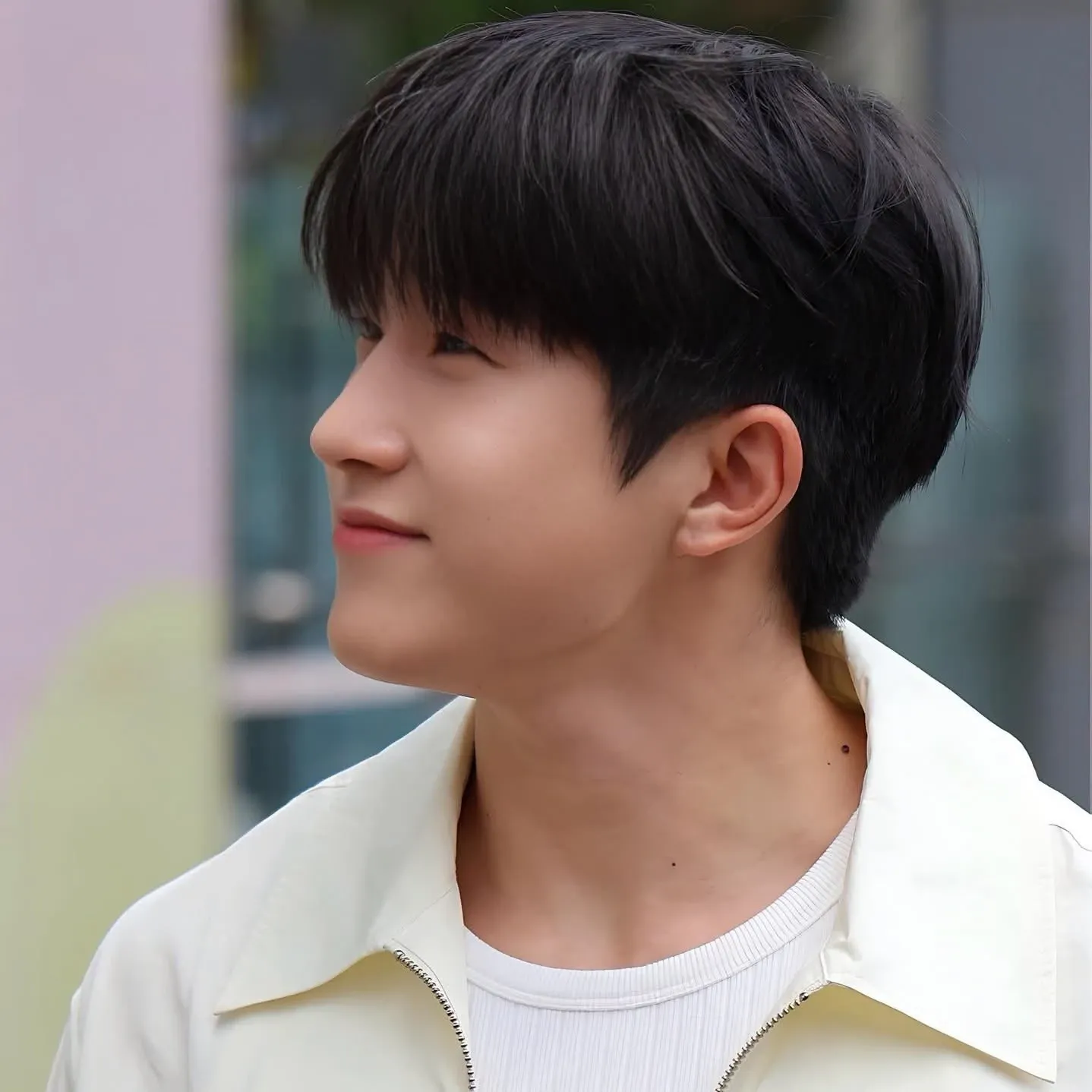 아스트로의 최신 사진