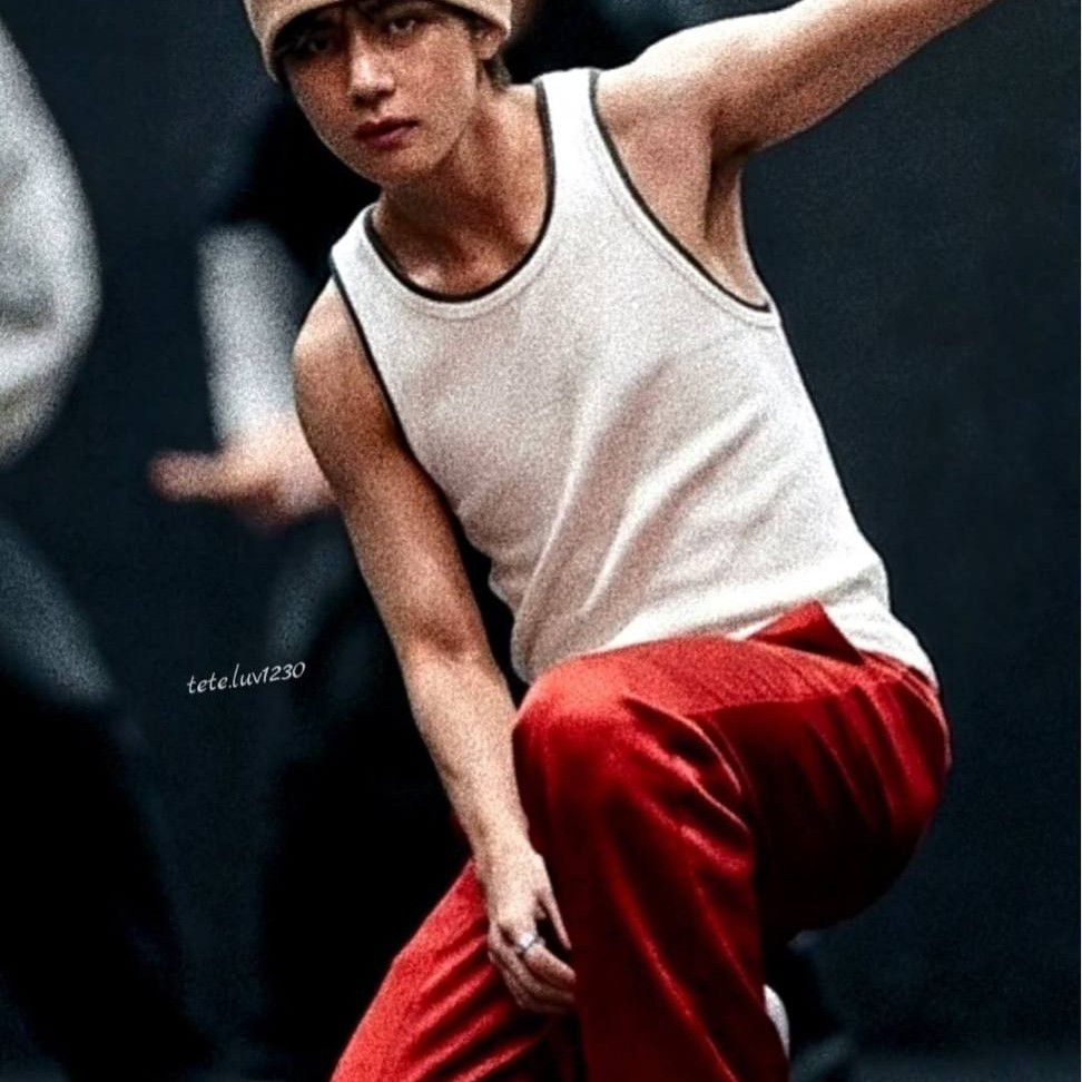 Foto terbaru V (BTS)