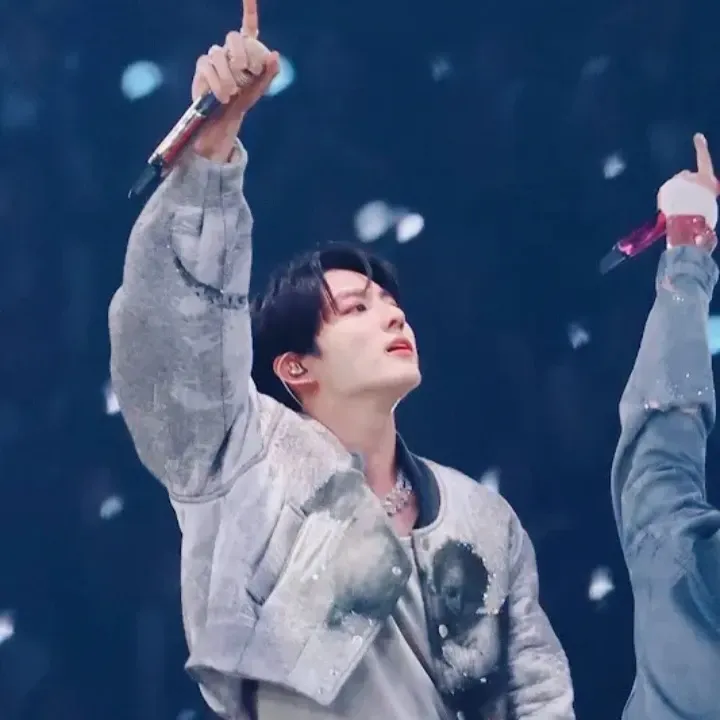 정국 (방탄소년단) 최근 활동샷