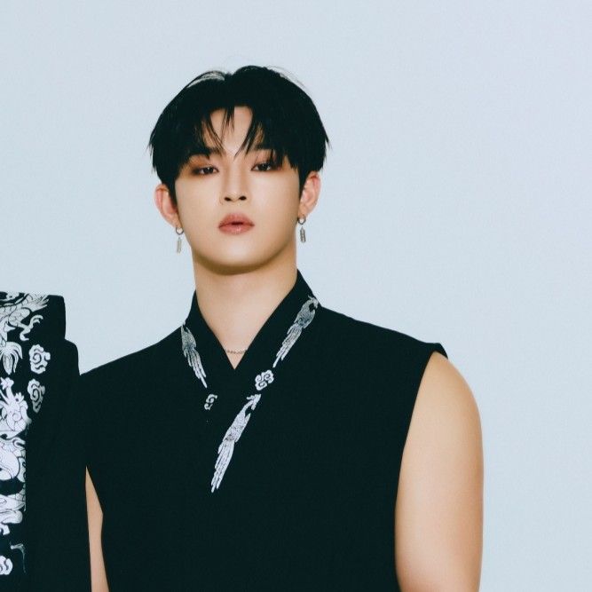 Behind-the-scenes cut of ONEUS