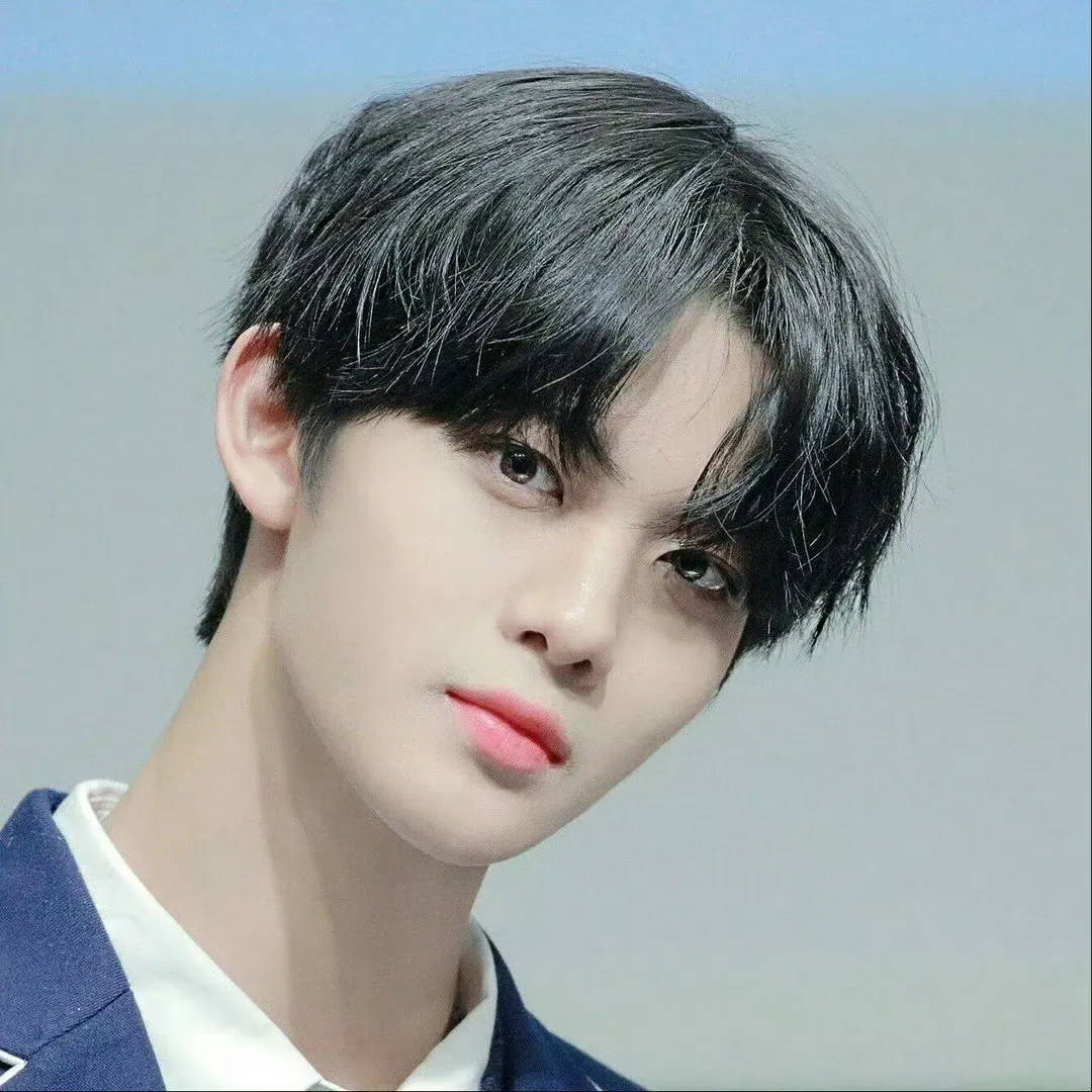Latest photo of Bae Jinyoung