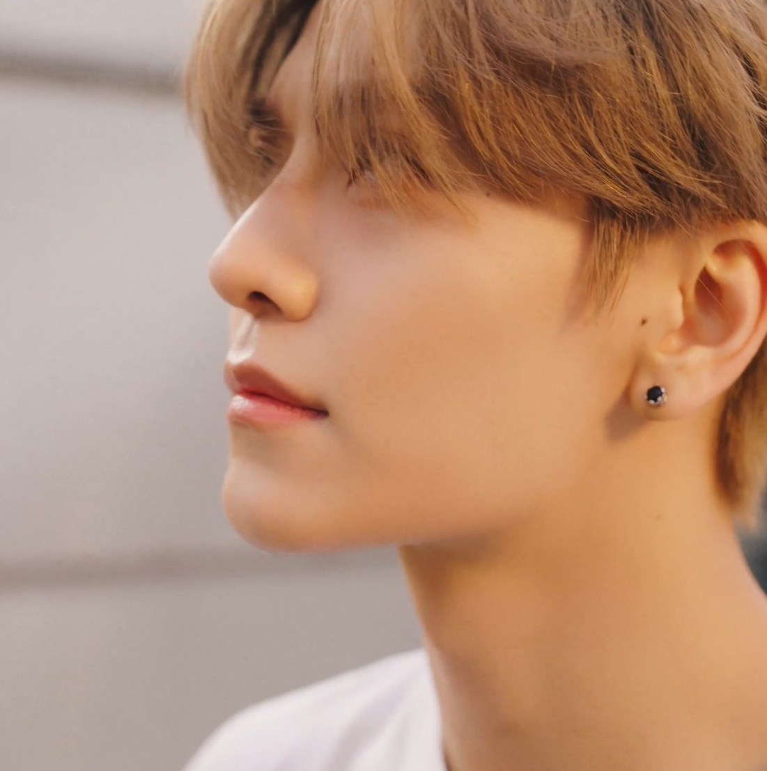 Behind-the-scenes cut of He Xinlong (ALPHA DRIVE ONE)