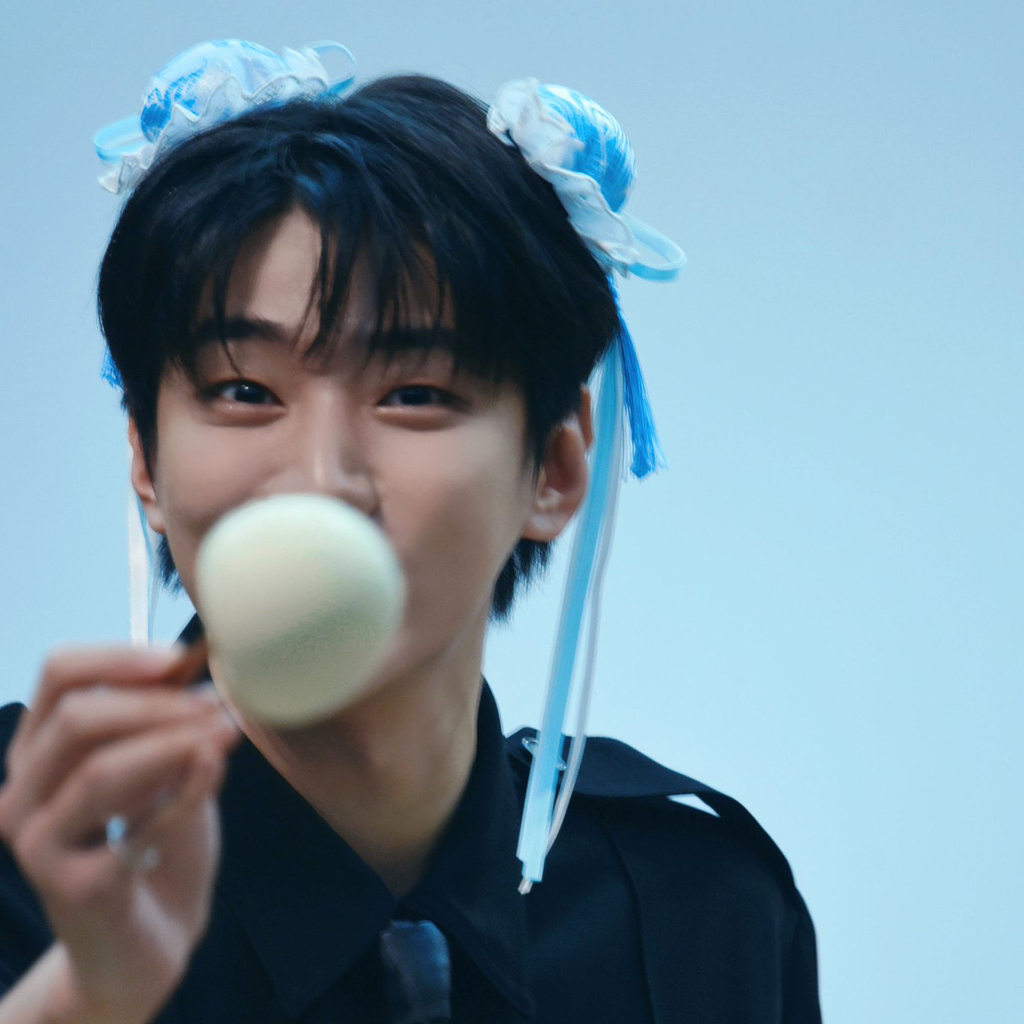 Behind-the-scenes cut of Jaechan (DKZ)