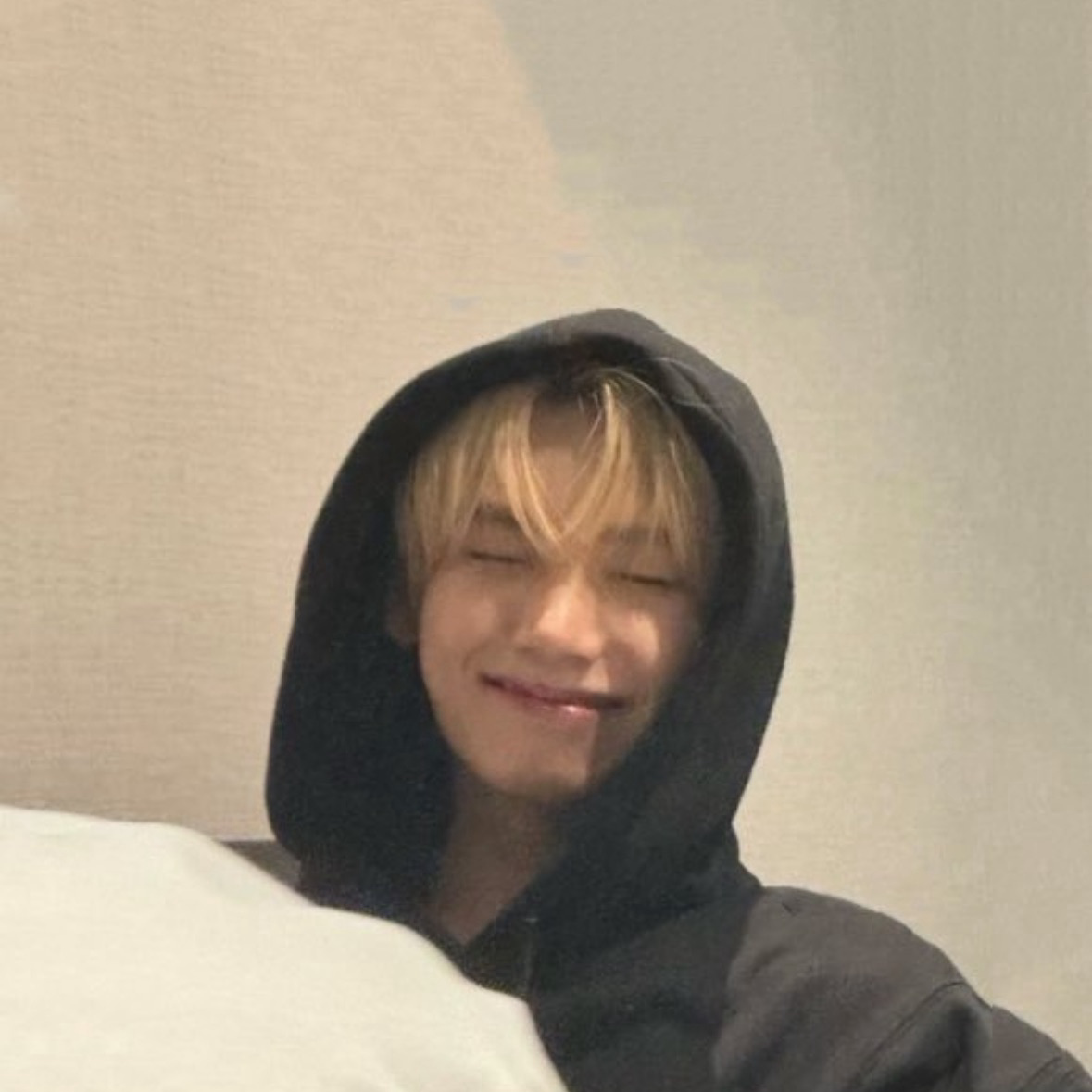 A moment captured by Han Yujin's fan