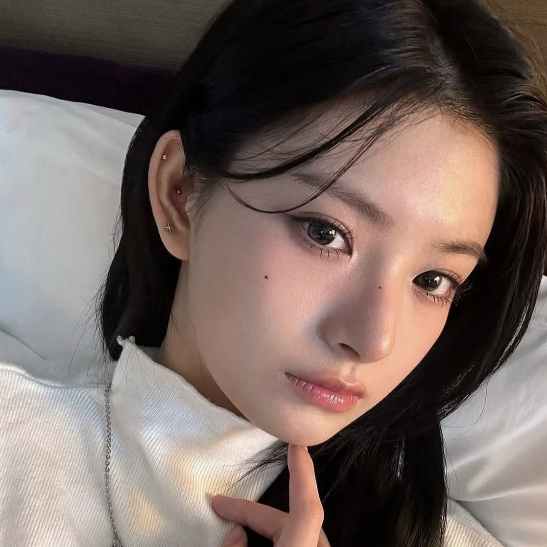 Behind-the-scenes cut of Yiren