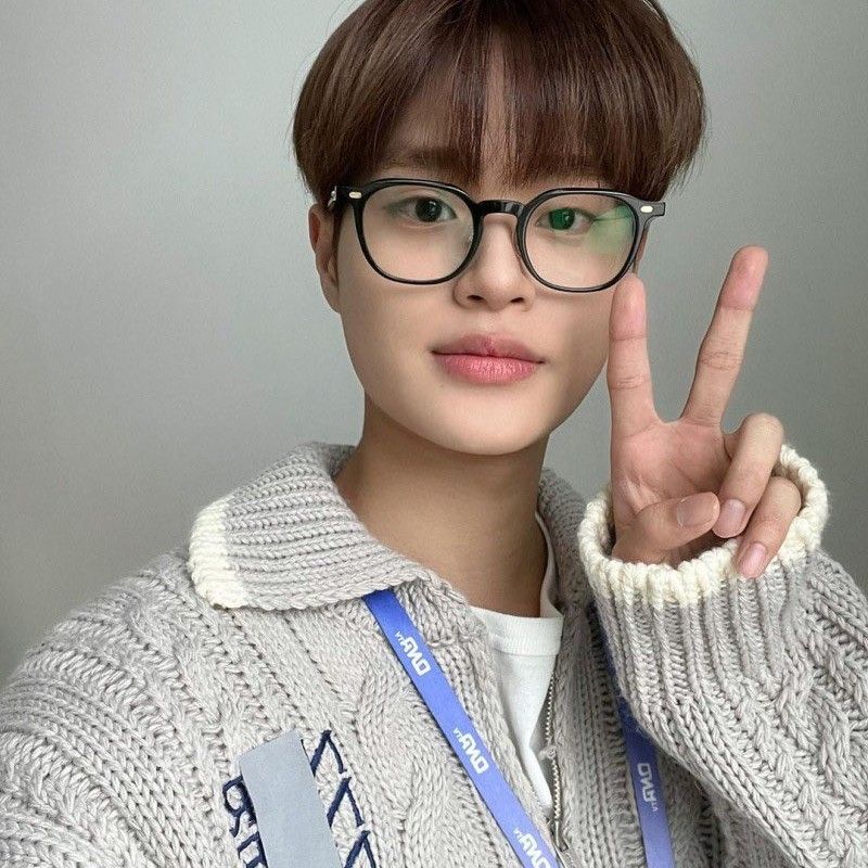 Behind-the-scenes cut of Lee Daehwi (AB6IX)