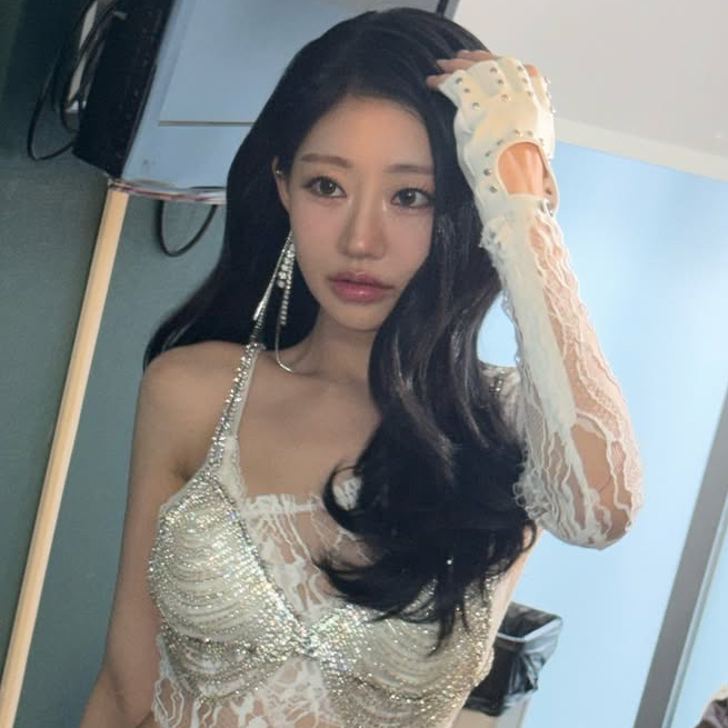 Julie (KISS OF LIFE)粉丝拍下的瞬间