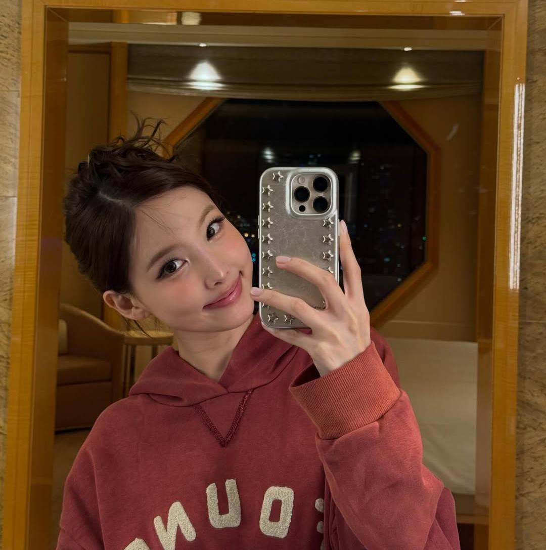 Foto aktivitas terbaru Nayeon (TWICE)