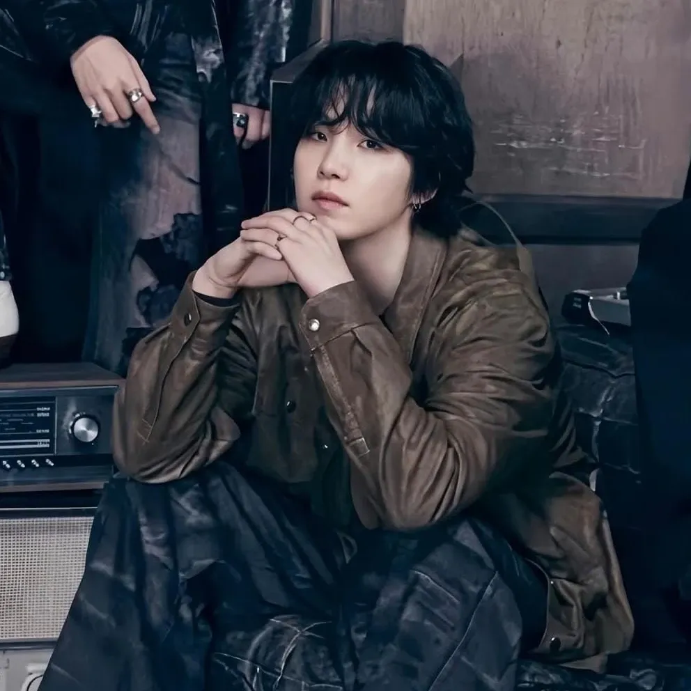 SUGA (防彈少年團)的幕後花絮