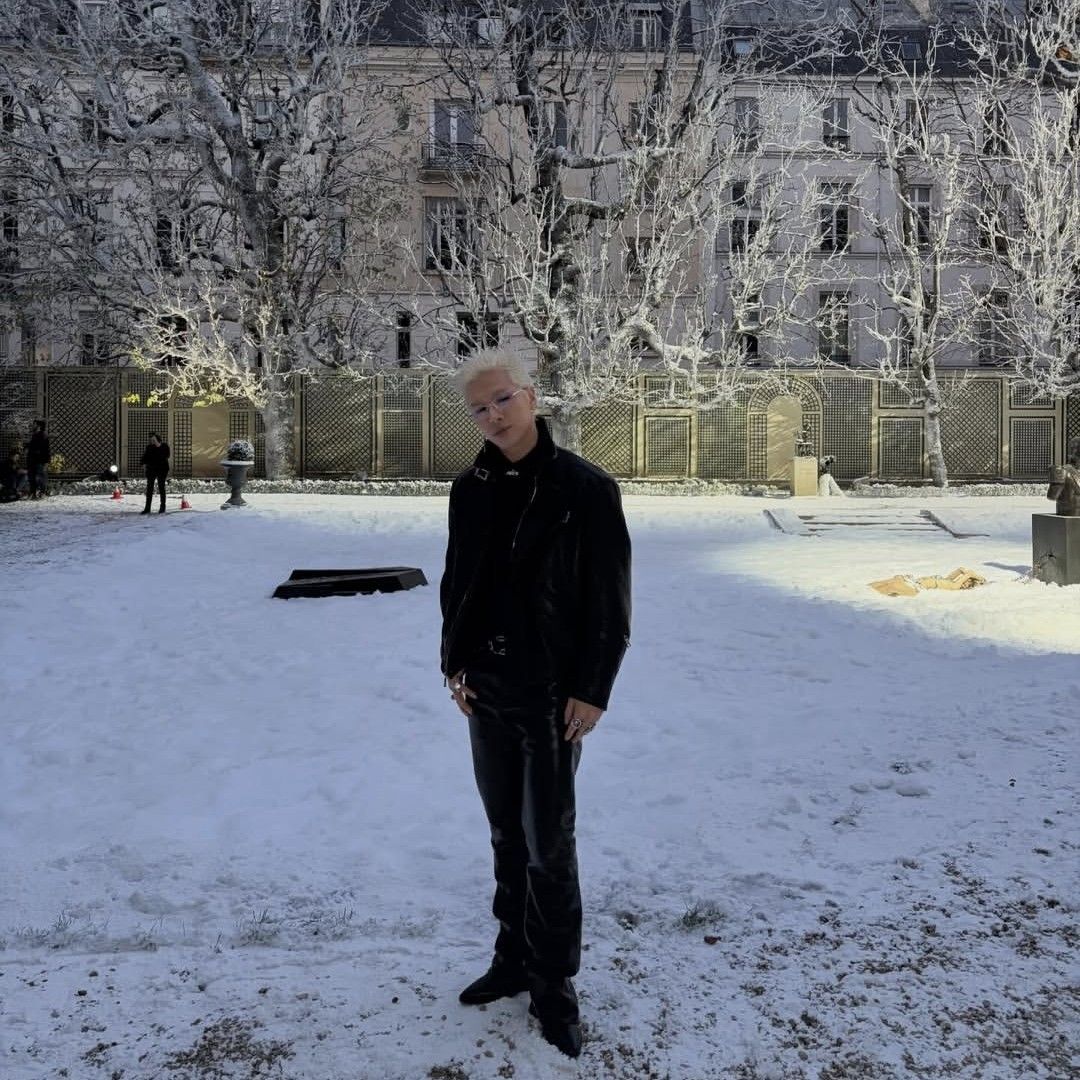 Latest photo of Taeyang (BIGBANG)