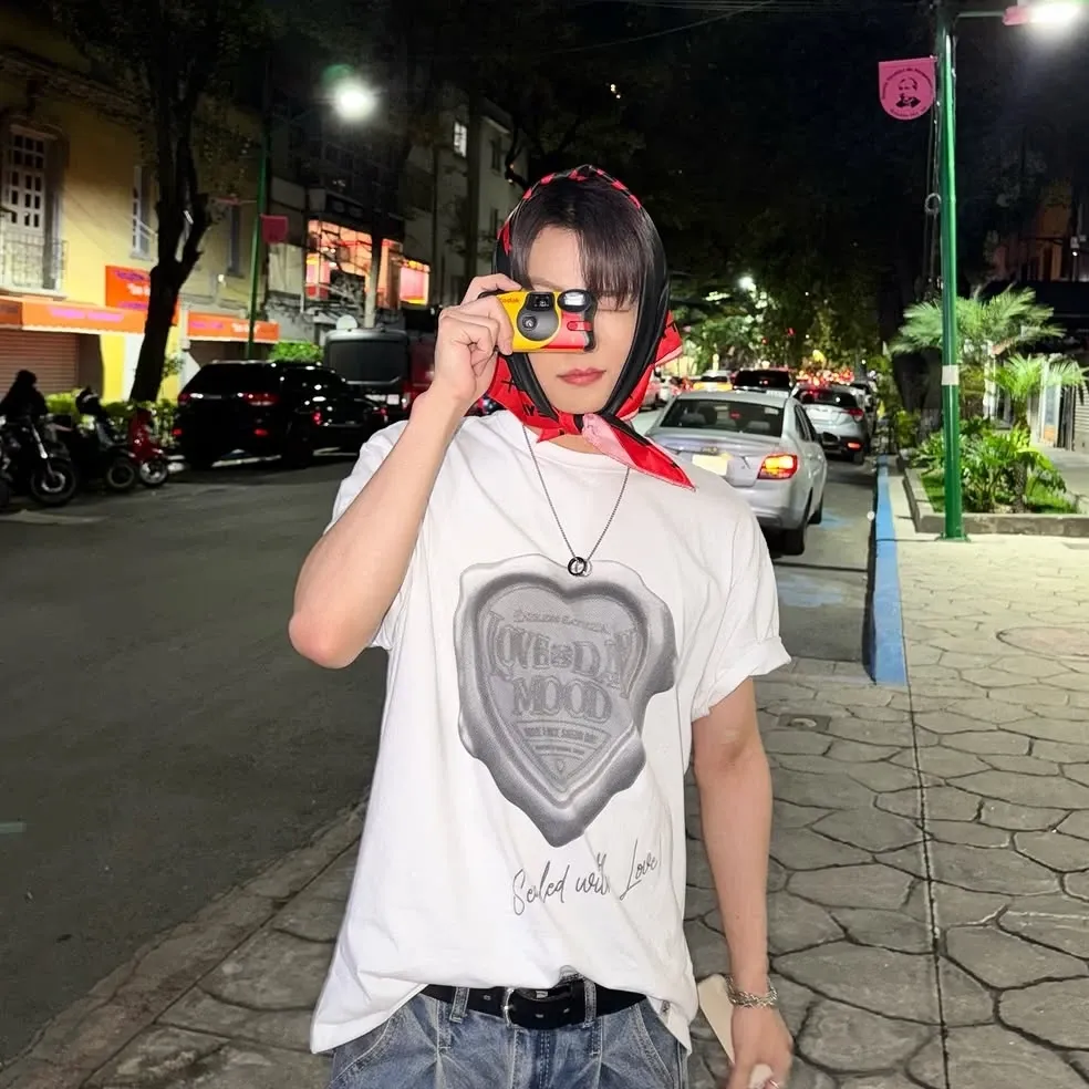 A moment captured by Chan (A.C.E)'s fan