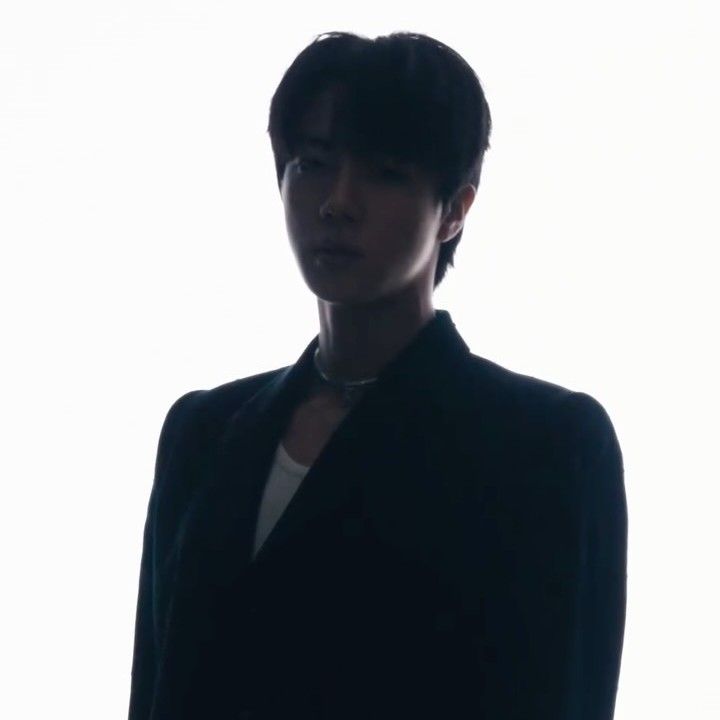 Potret di balik layar Jin (BTS)