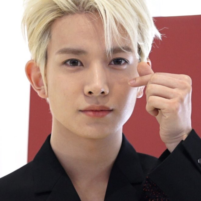 에반의 최신 사진