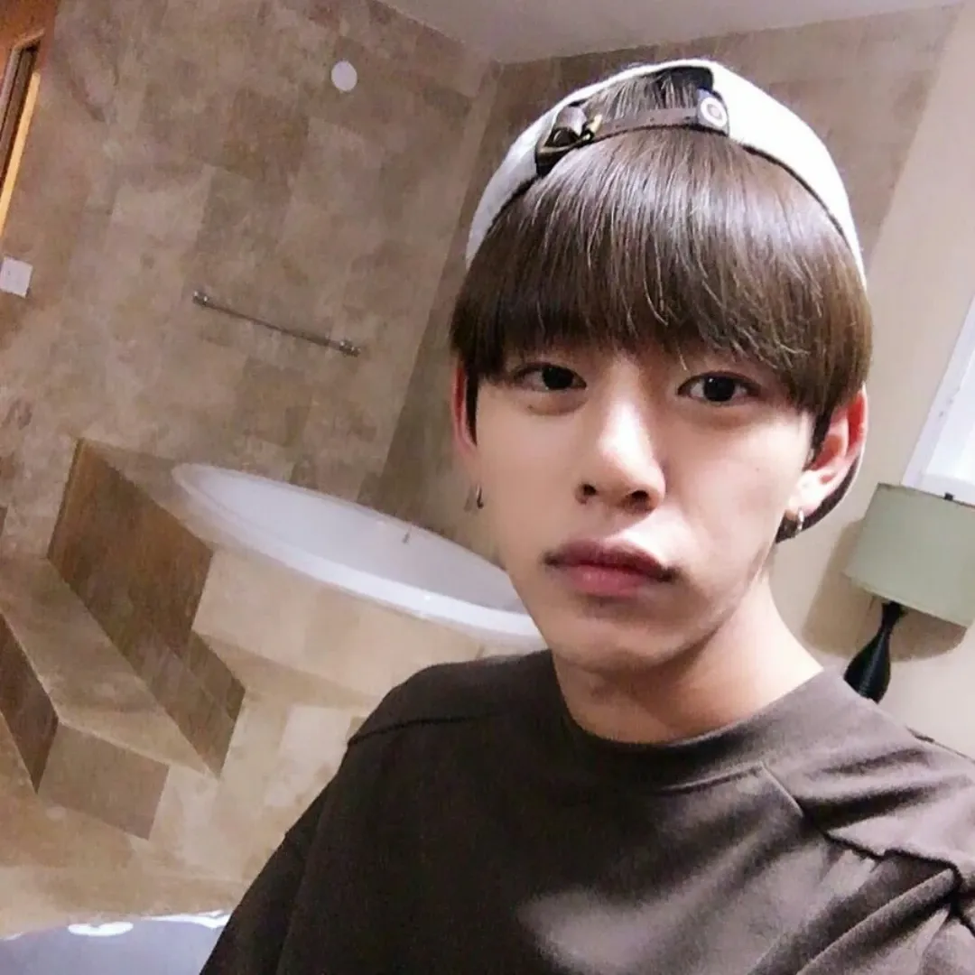 Behind-the-scenes cut of Daehyun (B.A.P)