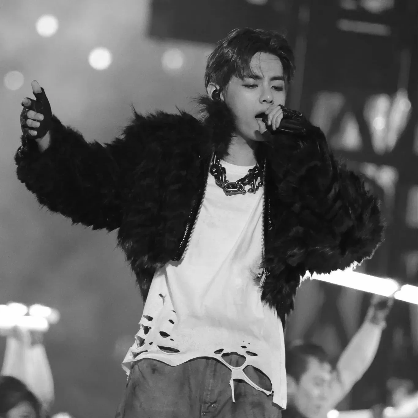 뷔 (방탄소년단)의 비하인드 컷