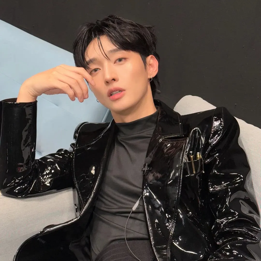 Recent activity shot of Yoon Jisung