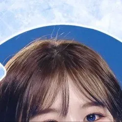 A moment captured by An Yujin (IVE)'s fan