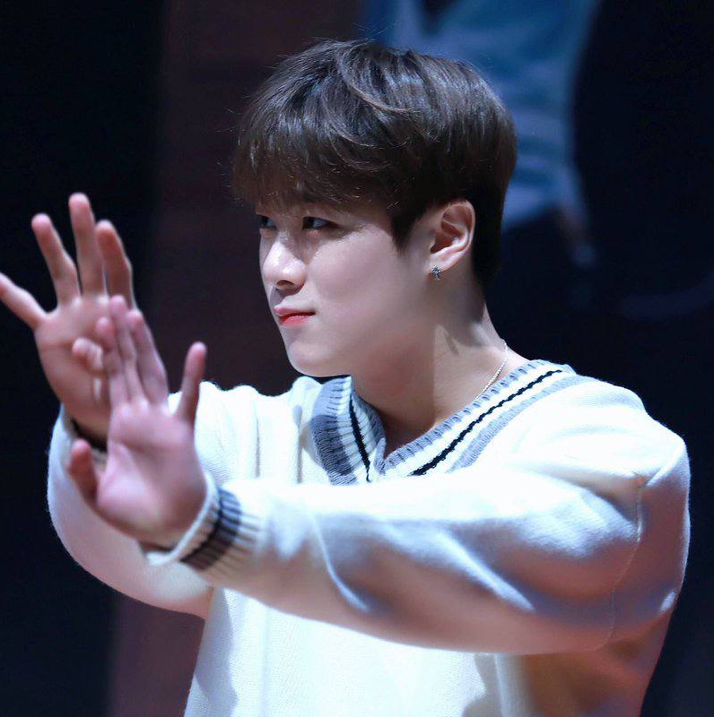 A moment captured by Moonbin (ASTRO)'s fan