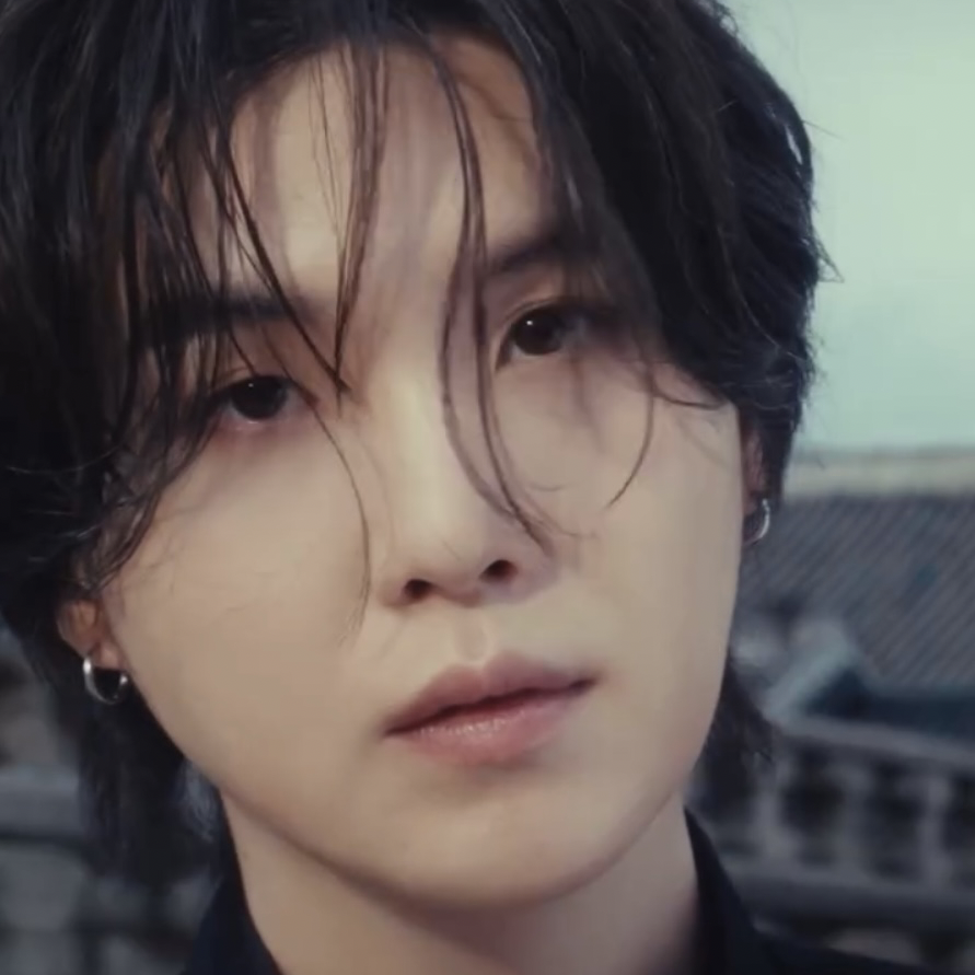 Latest photo of SUGA (BTS)
