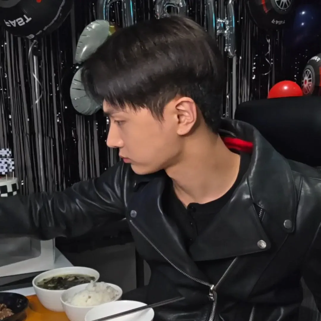 Recent activity shot of Jay (ENHYPEN)