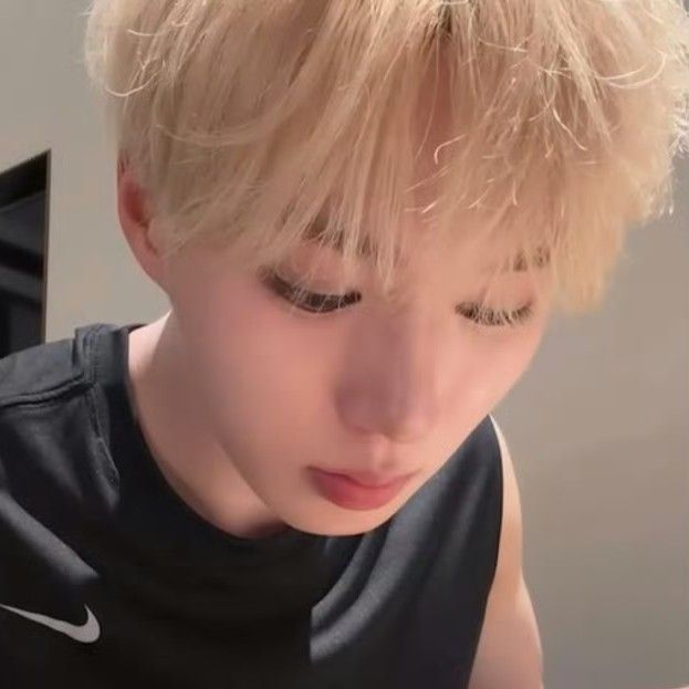 Behind-the-scenes cut of Kim Junseo (ALPHA DRIVE ONE)
