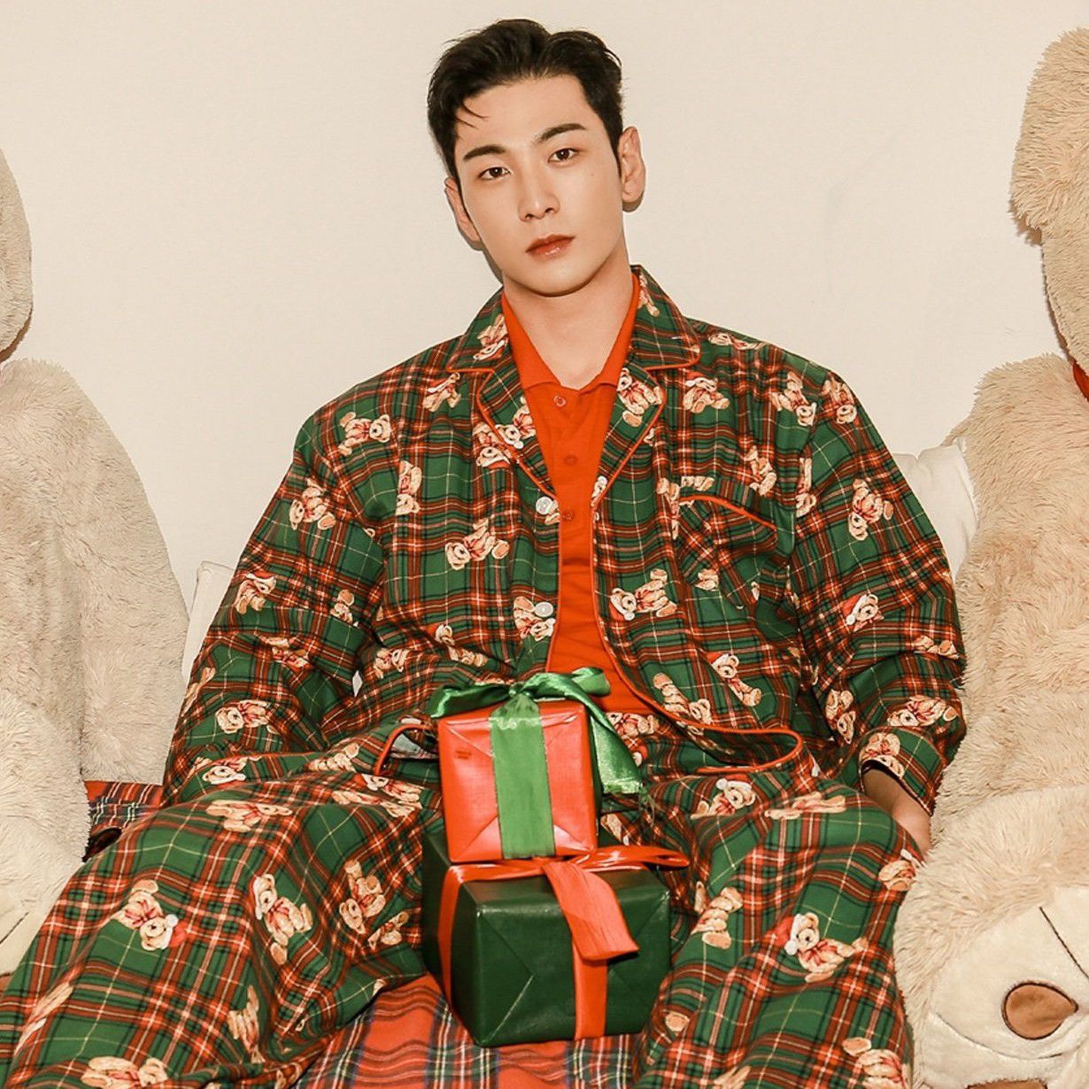 Latest photo of Baekho