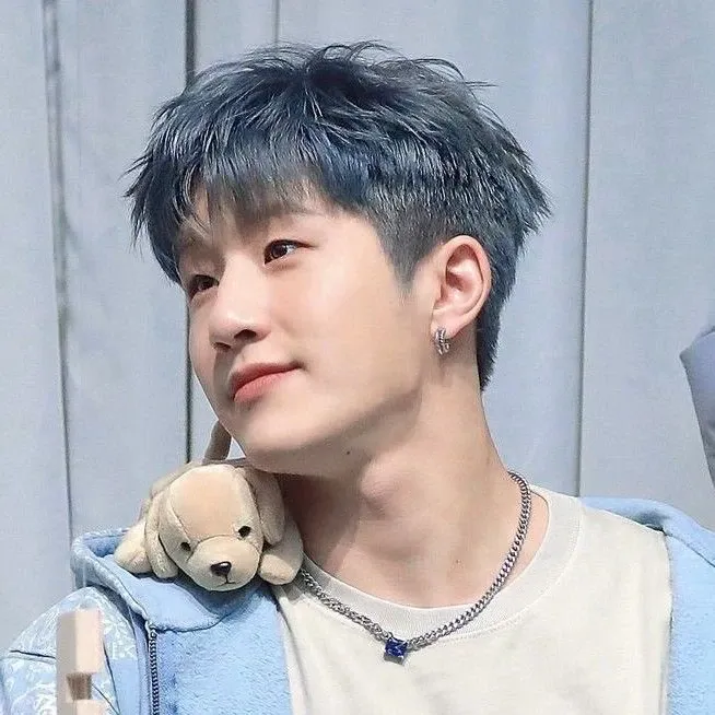 Latest photo of Jinjin (ASTRO)