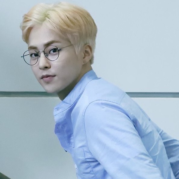 今日の最愛ドルで輝くシウミン (EXO)の代表写真